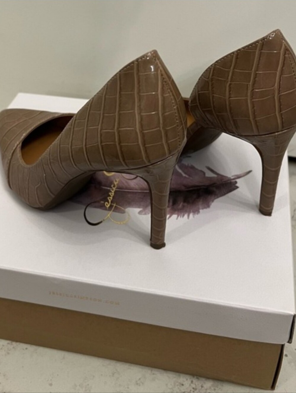 NEW WITH TAGS Jessica Simpson Croc-Embossed Pumps Heels - Picture 2 of 4